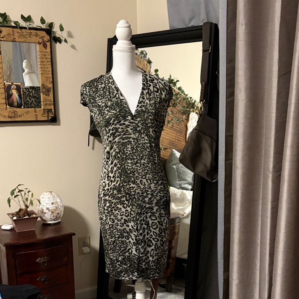 Leopard Print V-Neck Dress size S
